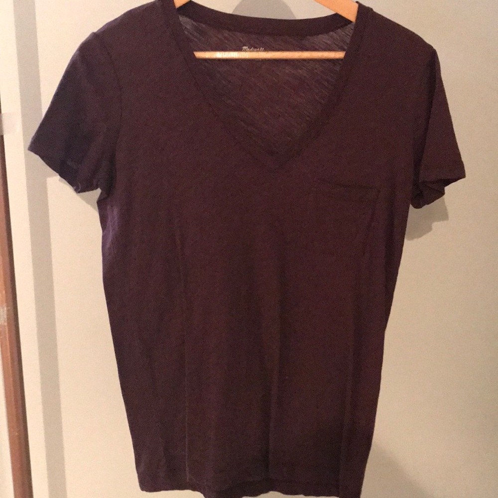 short sleeve maroon tee shirt